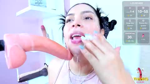 Evelinn belen online show from 10.18.25