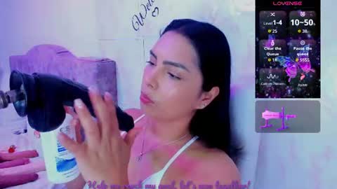 Snapshot of evelinn_belen chatting on 06.19.26 Evelinn belen online show from 06.19.26