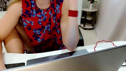 evelove online show from 10.14.25