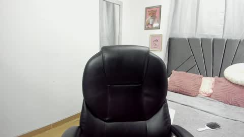 Evelyn online show from 01.31.25