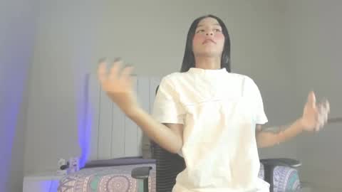 Snapshot of evelyn_jones__ chatting on 09.12.25 evelyn_jones__ online show from 09.12.25