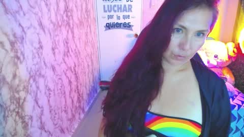 Snapshot of evelyn_mature19 chatting on 01.09.25 Juliana online show from 01.09.25