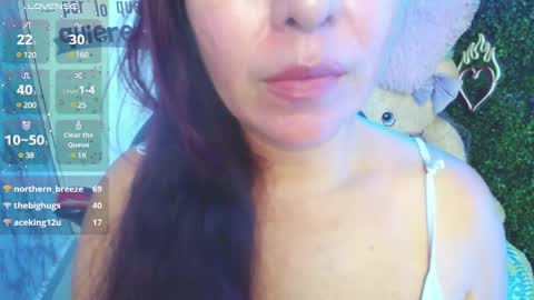 Snapshot of evelyn_mature19 chatting on 01.31.25 Juliana online show from 01.31.25
