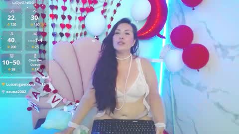 Snapshot of evelyn_mature19 chatting on 02.14.25 Juliana online show from 02.14.25