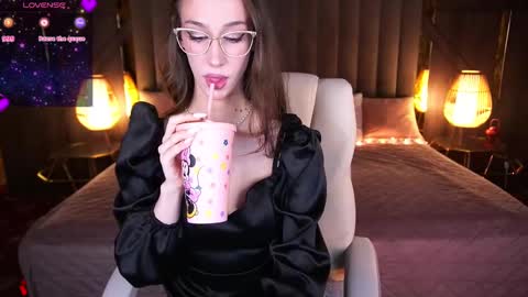 evelyn rush1 online show from 02.27.25