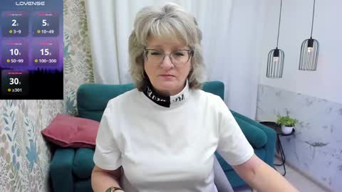 Evelyn online show from 05.13.26