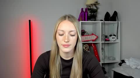 evelynblond online show from 05.18.26