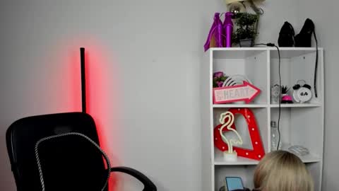 evelynblond online show from 05.20.26