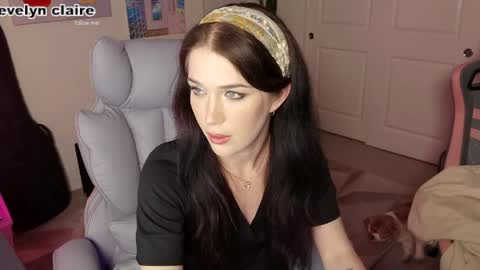 Evelyn Claire online show from 05.01.26
