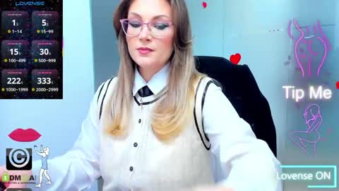 evelyne_rose online show from 04.08.26