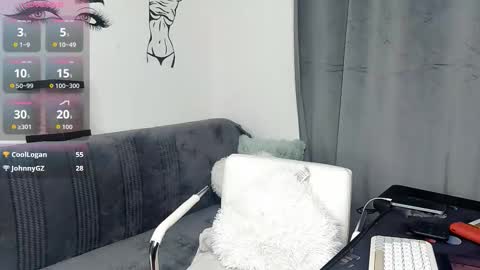 Evelyn online show from 11.22.25