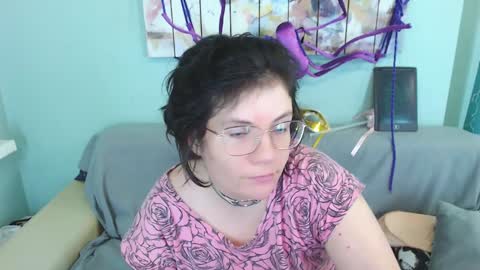 Everly online show from 12.25.24