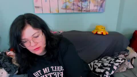 Snapshot of everly_rays chatting on 04.22.26 Everly online show from 04.22.26
