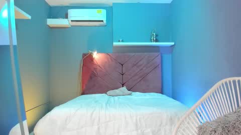 Sophia online show from 10.06.25