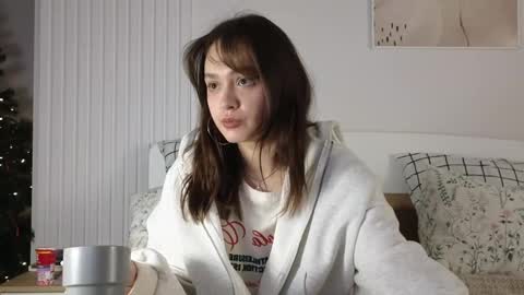 Snapshot of evi_woow chatting on 12.23.24 evi_woow online show from 12.23.24