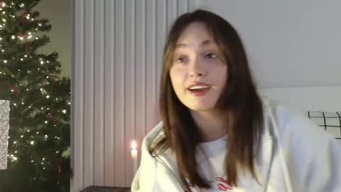 Snapshot of evi_woow chatting on 12.27.24 evi_woow online show from 12.27.24