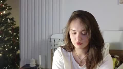 Snapshot of evi_woow chatting on 12.28.24 evi_woow online show from 12.28.24