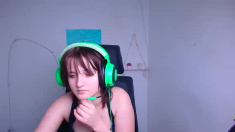 Evie online show from 01.12.26