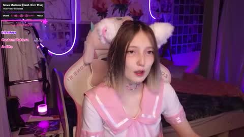 Snapshot of evie_rosen chatting on 09.19.25 Evie online show from 09.19.25