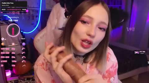 Snapshot of evie_rosen chatting on 11.01.25 Evie online show from 11.01.25