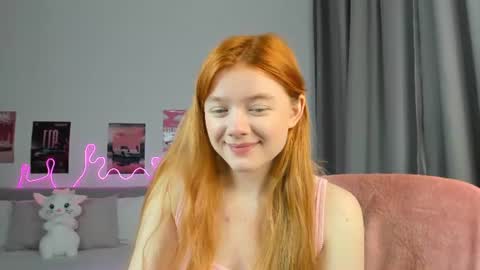 Snapshot of evie_tomioka chatting on 06.26.26 Eva online show from 06.26.26