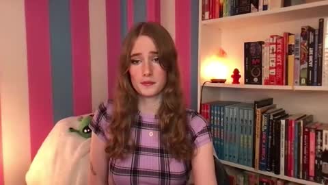 Snapshot of eviecam chatting on 11.05.25 Evie3 online show from 11.05.25