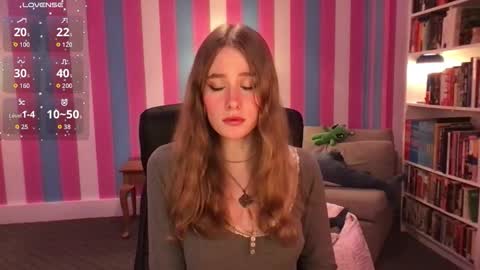 Snapshot of eviecam chatting on 12.03.25 Evie3 online show from 12.03.25