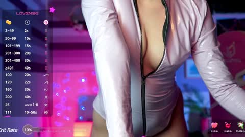 Evie online show from 12.25.24