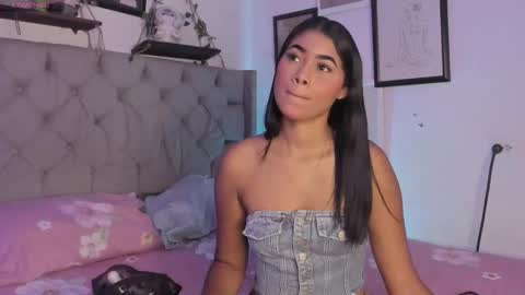 Snapshot of evieh1_ chatting on 09.26.25 Ivi Alejandra  online show from 09.26.25