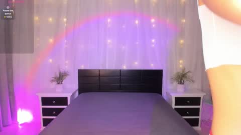 Evolet online show from 12.17.25