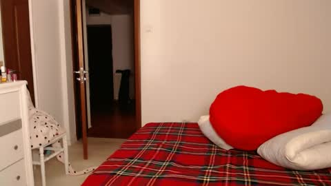 Snapshot of evolett chatting on 02.18.25 ONLYFANS There are legends that in this room all your wishes can come true Private is Open online show from 02.18.25