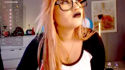 evva_foxxy online show from 09.19.25