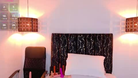 evvaa_moon online show from 04.18.26