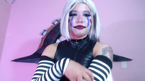 Im Evy online show from 10.04.25