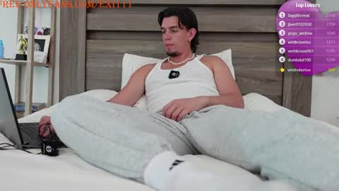 Snapshot of exi111 chatting on 01.10.25 Exi111 online show from 01.10.25