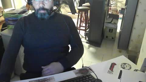 Snapshot of exibdevil chatting on 01.13.25 Gio online show from 01.13.25