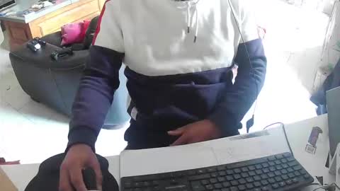 Snapshot of exibdevil chatting on 09.25.25 Gio online show from 09.25.25