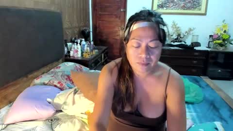 voloptous mommy angel online show from 12.16.24
