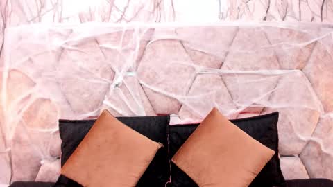 Alison online show from 10.14.25