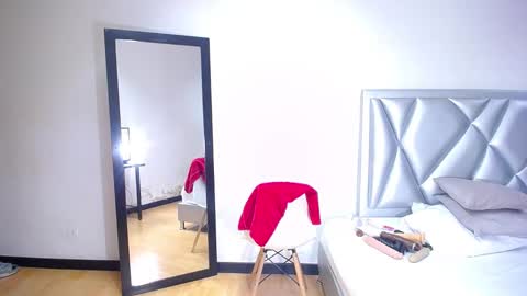 Snapshot of exotic_karmella chatting on 12.21.24 exotic_karmella online show from 12.21.24