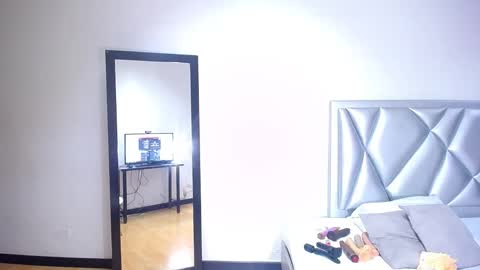 Snapshot of exotic_karmella chatting on 12.23.24 exotic_karmella online show from 12.23.24