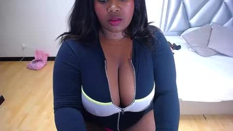 Snapshot of exotic_karmella chatting on 12.28.24 exotic_karmella online show from 12.28.24