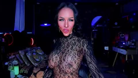 Snapshot of exoticalodia chatting on 10.13.25 exoticalodia online show from 10.13.25