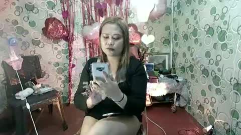 Snapshot of exoticapril01 chatting on 02.22.26 exoticapril01 online show from 02.22.26