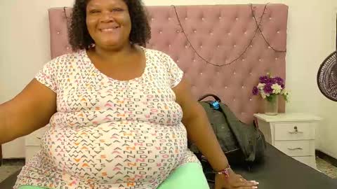 Snapshot of exoticbigmandx chatting on 10.02.25 Mandy online show from 10.02.25