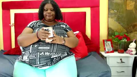 Snapshot of exoticbigmandx chatting on 11.06.25 Mandy online show from 11.06.25