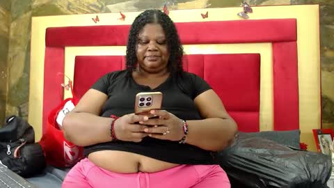 Snapshot of exoticbigmandx chatting on 02.01.26 Mandy online show from 02.01.26