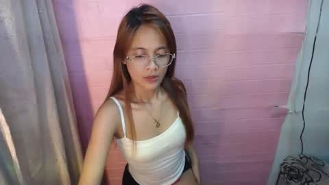 Snapshot of expenseve_kendy chatting on 09.10.25 veronica online show from 09.10.25