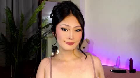 Candy  online show from 12.15.24