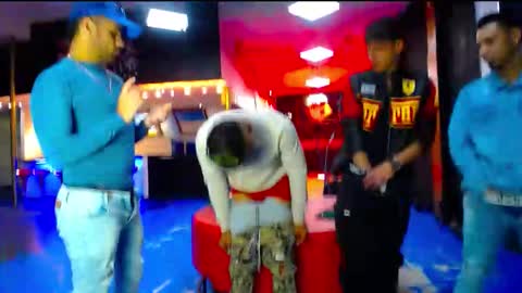 extrangers online show from 09.23.25